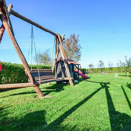 2 Bedroom Amazing In Nordwestuckermark בית נופש Holzendorf (Uckermark)