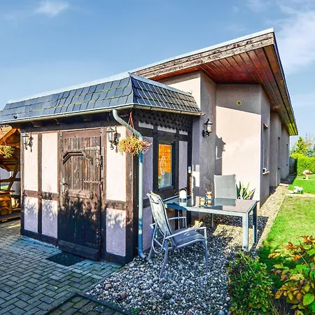2 Bedroom Amazing In Nordwestuckermark בית נופש